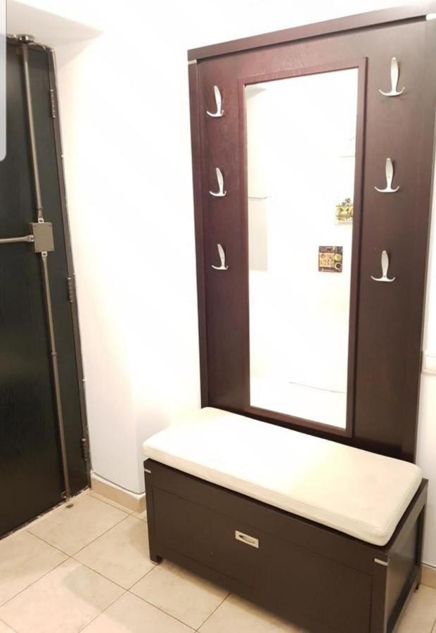 Baba Novac Apartment Bukares Bagian luar foto