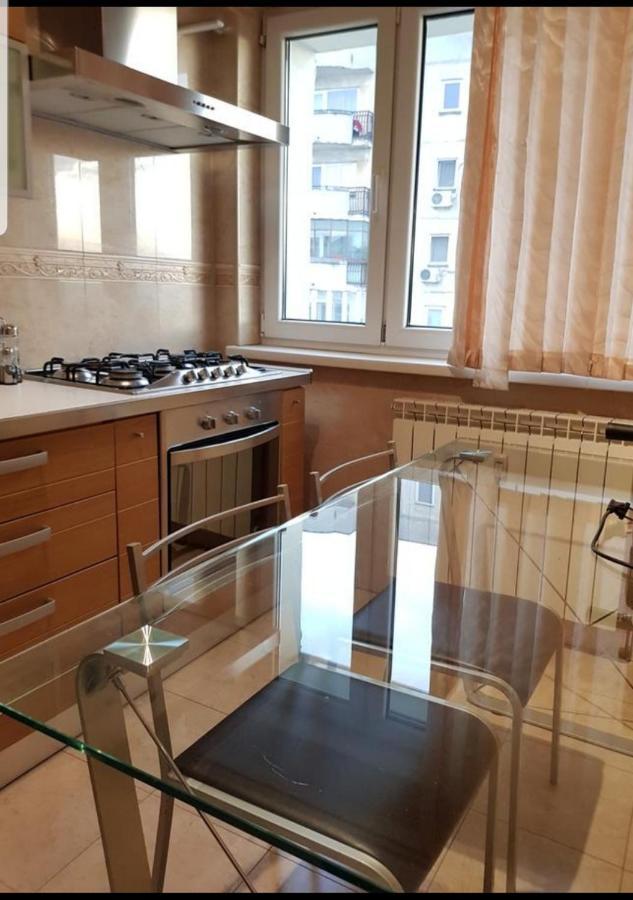 Baba Novac Apartment Bukares Bagian luar foto