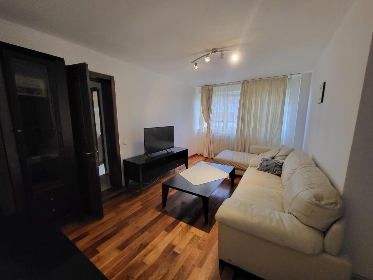 Baba Novac Apartment Bukares Bagian luar foto